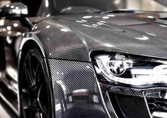 碳纤维汽车.jpg